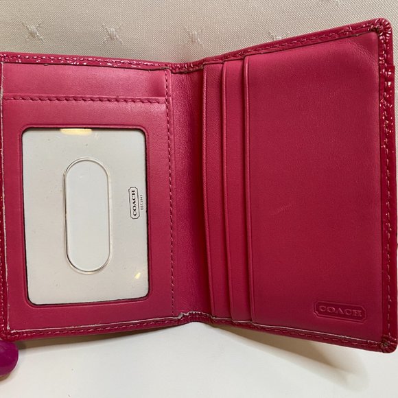Small Pink Wallelt/ID Holder from Coach - Picture 4 of 11